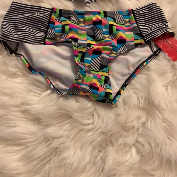 gossip neon bikini - Picture 2 of 3